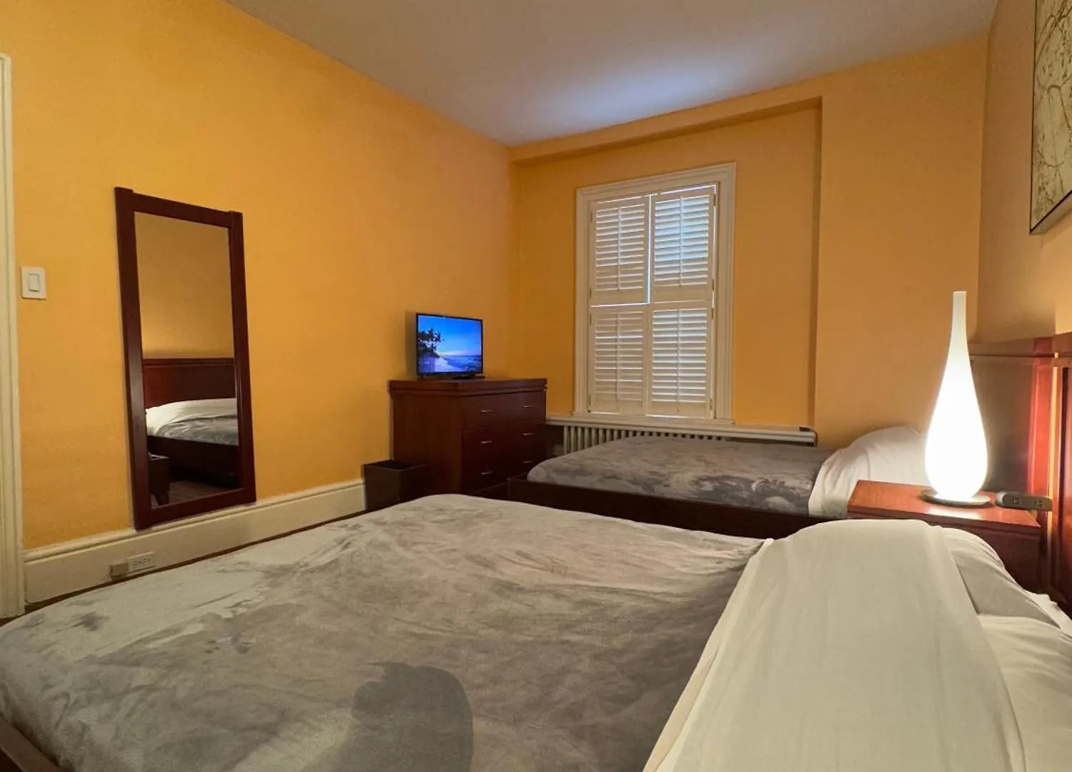 Homestay Huntley Inn Toronto Canada